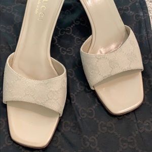 Gucci tan GG scandal heels 2 1/2” size 7